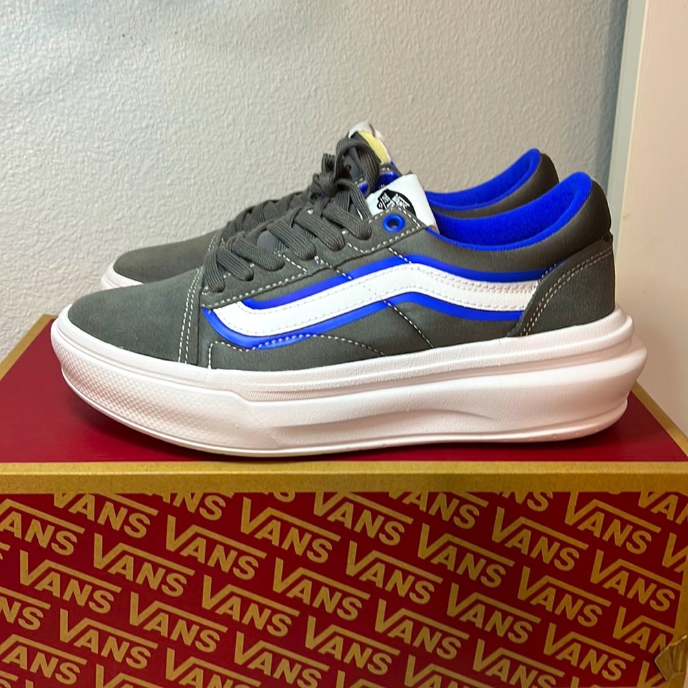🔥BNWB OLD SCHOOL VANS🔥